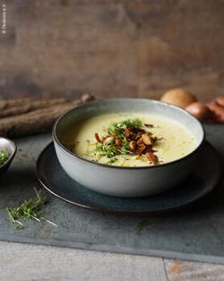 Produktfoto zu Schwarzwurzelsuppe mit Topping