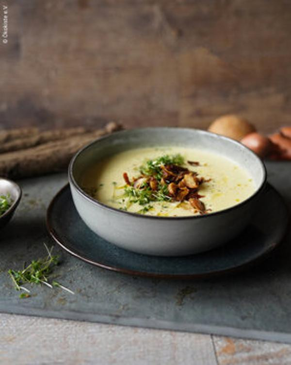 Produktfoto zu Schwarzwurzelsuppe mit Topping