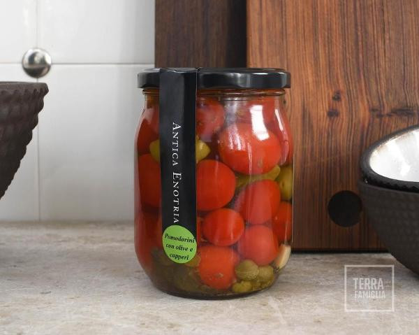 Produktfoto zu Kirschtomaten mit Oliven und Kapern 580ml von Terra Famiglia